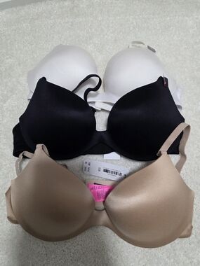 La SENZA Smooth T-Shirt Bra Trio in Black, White & Nude